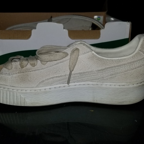 Sneakers - Picture 3 of 3